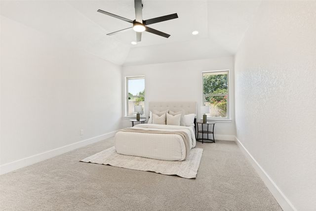 10029 Stoneleigh Drive, Benbrook, TX 76126