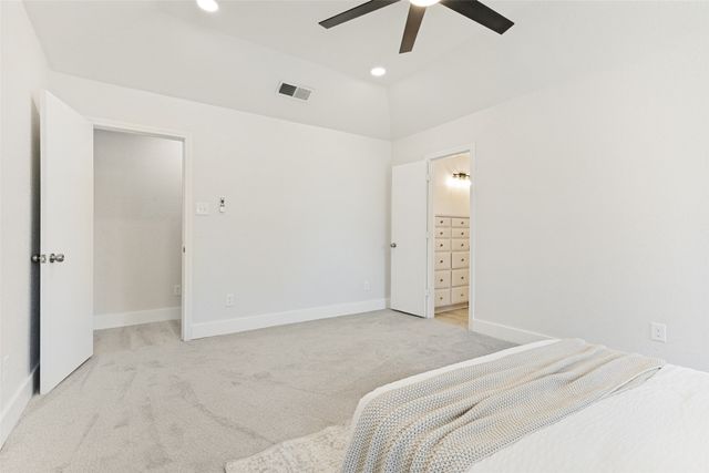 10029 Stoneleigh Drive, Benbrook, TX 76126