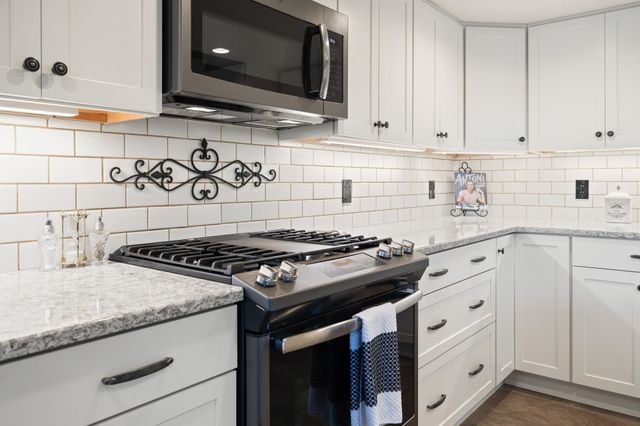 21 Shore Road, Grantham, NH 03753