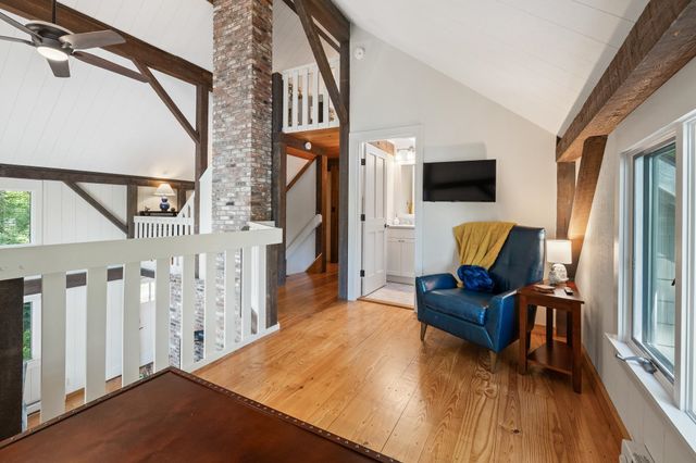 21 Shore Road, Grantham, NH 03753