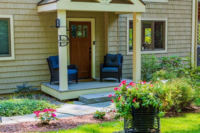 21 Shore Road, Grantham, NH 03753