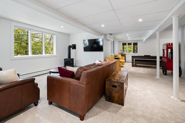 21 Shore Road, Grantham, NH 03753