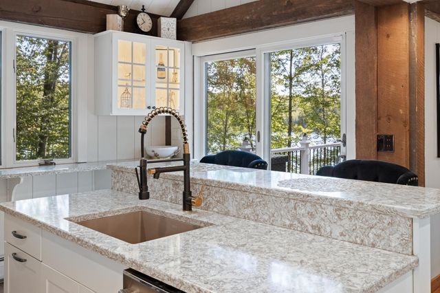 21 Shore Road, Grantham, NH 03753