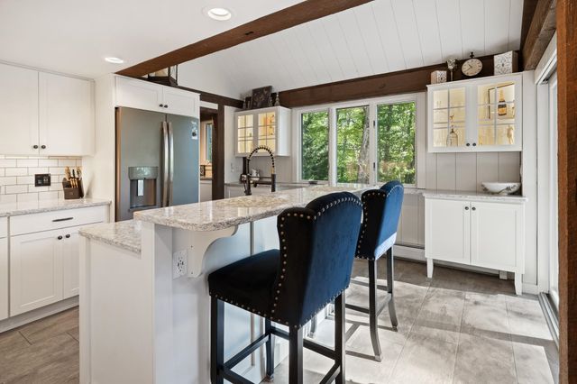 21 Shore Road, Grantham, NH 03753