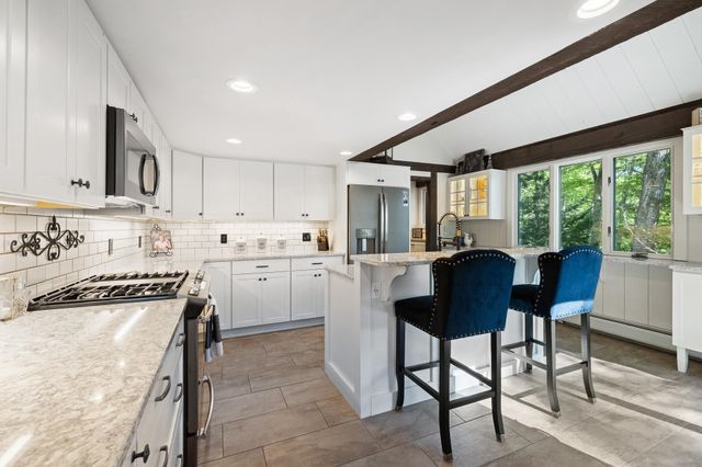 21 Shore Road, Grantham, NH 03753