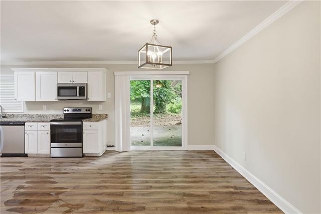 310 Flagstone Drive SW, Atlanta, GA 30331