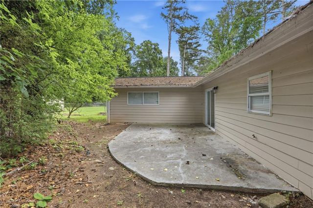 310 Flagstone Drive SW, Atlanta, GA 30331