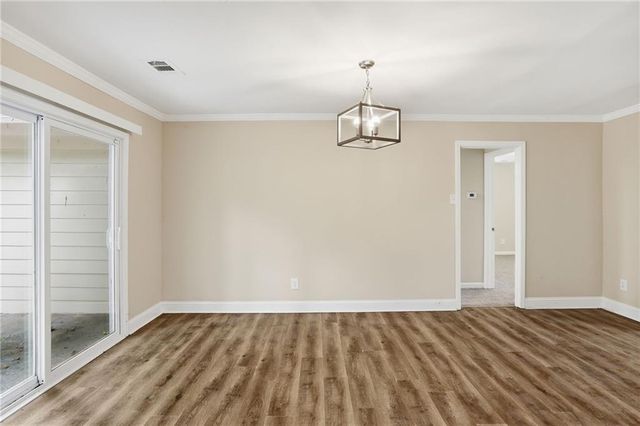 310 Flagstone Drive SW, Atlanta, GA 30331