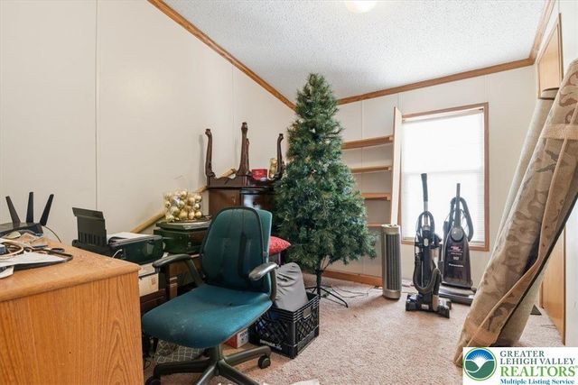 286 Lower Nis Hollow Drive, Mahoning Twp, PA 18235