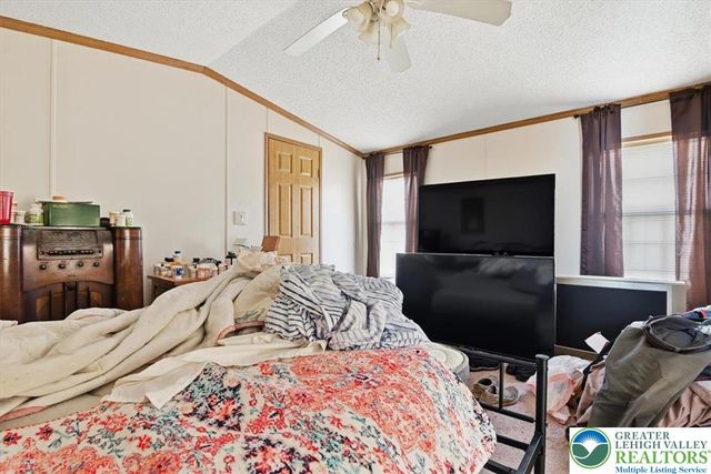 286 Lower Nis Hollow Drive, Mahoning Twp, PA 18235