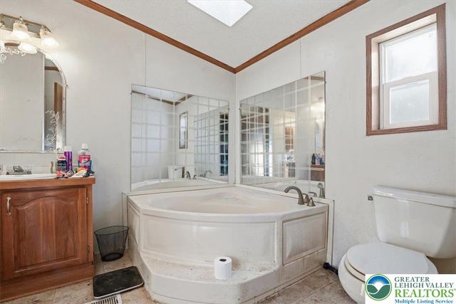 286 Lower Nis Hollow Drive, Mahoning Twp, PA 18235