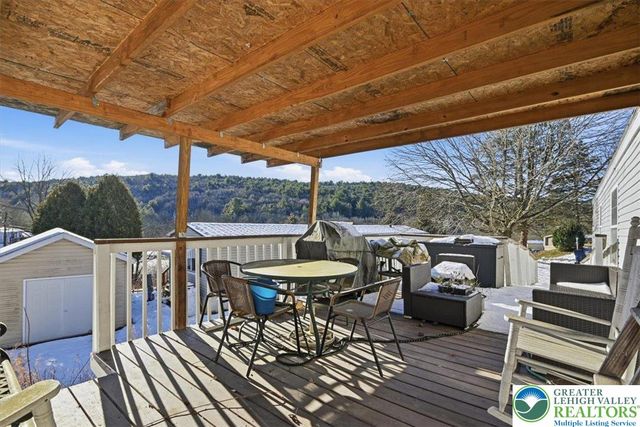 286 Lower Nis Hollow Drive, Mahoning Twp, PA 18235