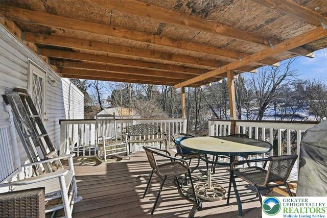 286 Lower Nis Hollow Drive, Mahoning Twp, PA 18235