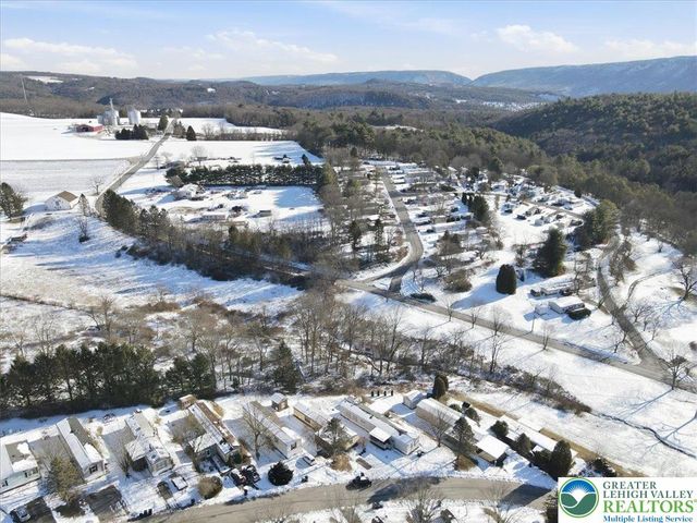 286 Lower Nis Hollow Drive, Mahoning Twp, PA 18235