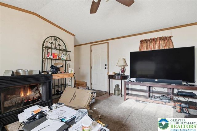 286 Lower Nis Hollow Drive, Mahoning Twp, PA 18235