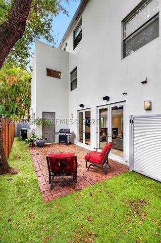 125 NE 16th Ter, Fort Lauderdale, FL 33301