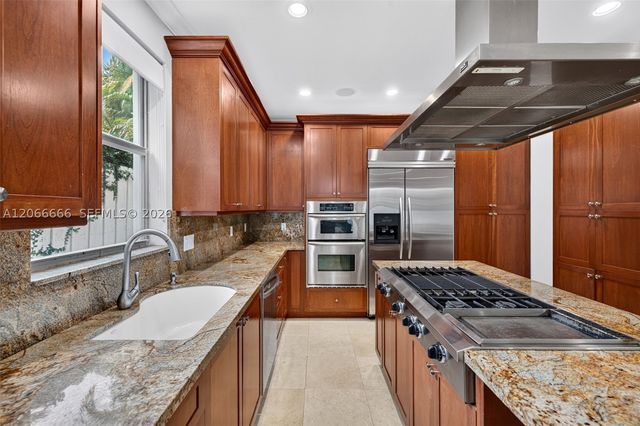 125 NE 16th Ter, Fort Lauderdale, FL 33301
