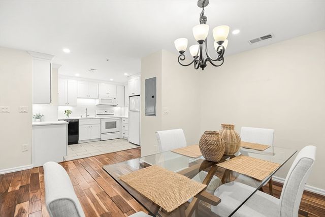 666 Main Street 315, Winchester, MA 01890