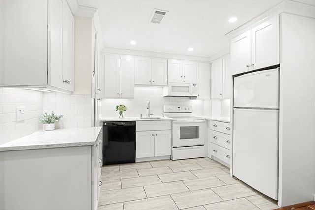 666 Main Street 315, Winchester, MA 01890