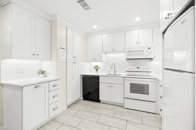 666 Main Street 315, Winchester, MA 01890