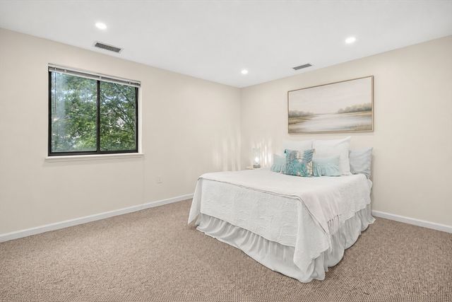 666 Main Street 315, Winchester, MA 01890