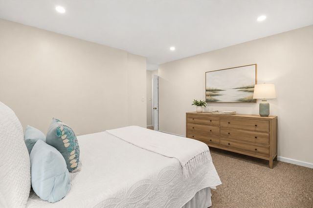 666 Main Street 315, Winchester, MA 01890
