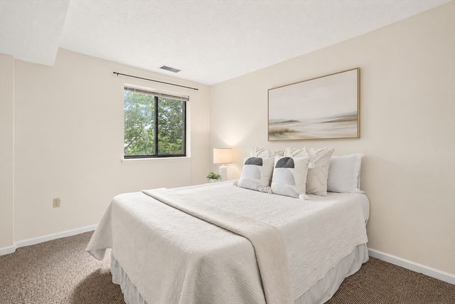 666 Main Street 315, Winchester, MA 01890