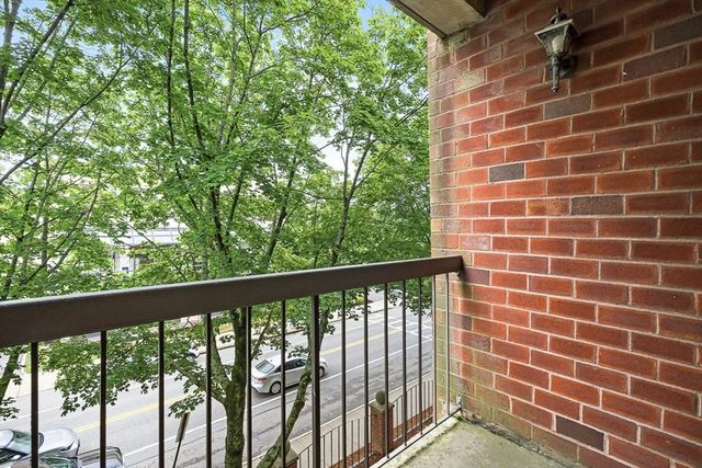 666 Main Street 315, Winchester, MA 01890