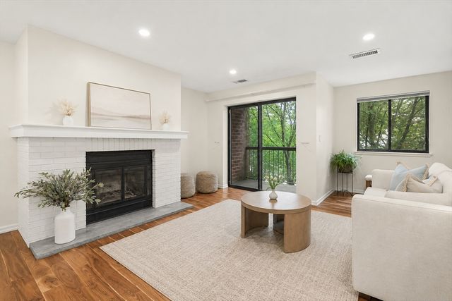 666 Main Street 315, Winchester, MA 01890