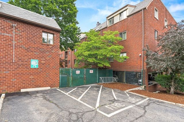 666 Main Street 315, Winchester, MA 01890