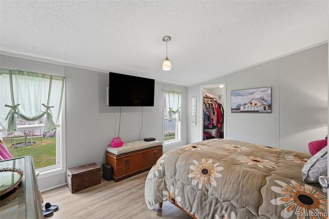 4425 Wynnwood Drive, Howell, MI 48843