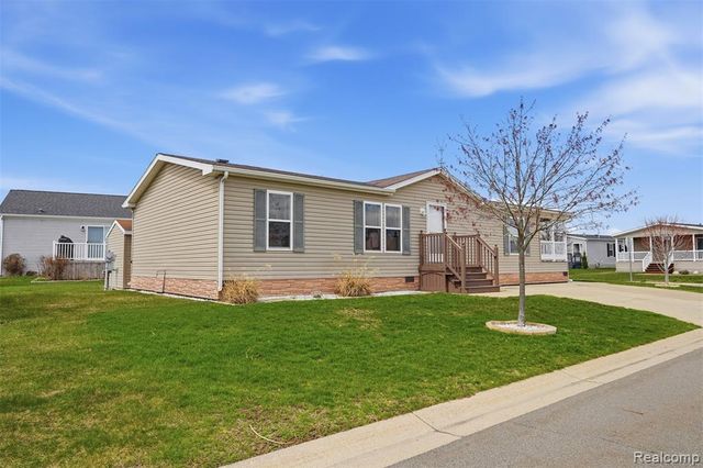 4425 Wynnwood Drive, Howell, MI 48843
