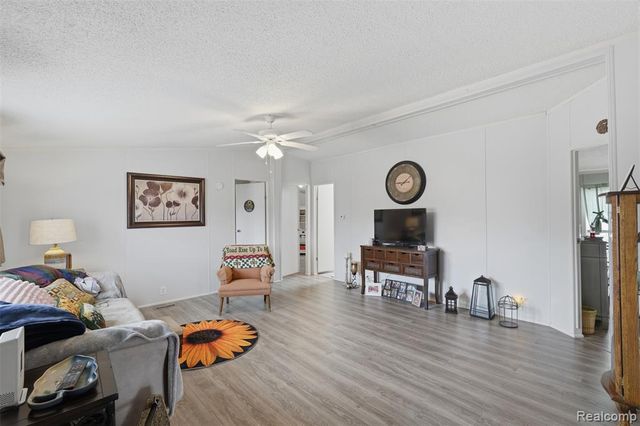 4425 Wynnwood Drive, Howell, MI 48843