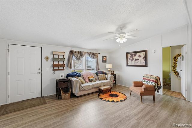 4425 Wynnwood Drive, Howell, MI 48843
