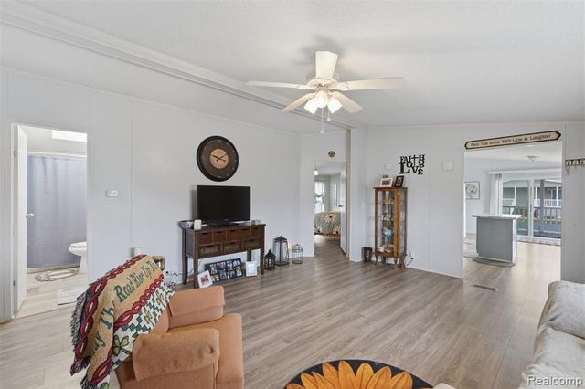 4425 Wynnwood Drive, Howell, MI 48843