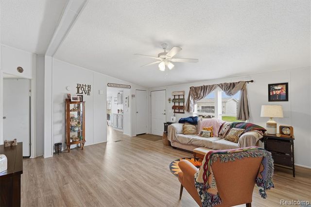4425 Wynnwood Drive, Howell, MI 48843