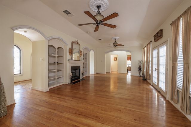 4699 County Road 1600, Alba, TX 75410