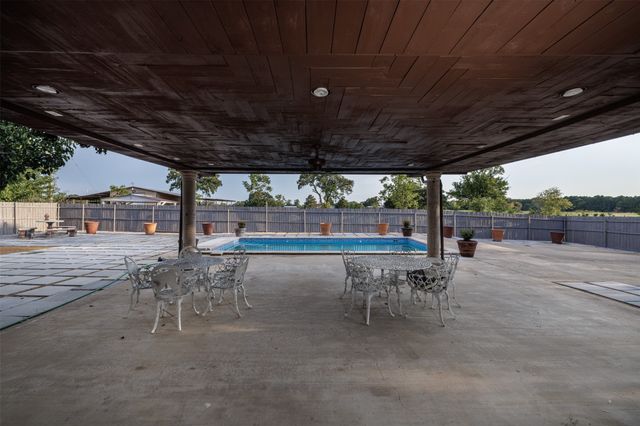 4699 County Road 1600, Alba, TX 75410