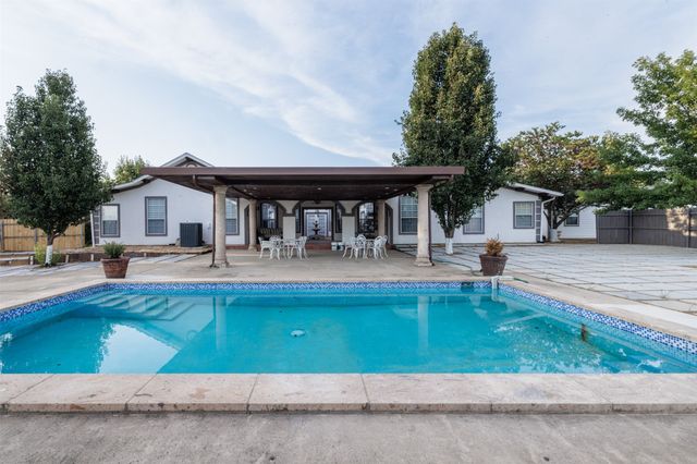 4699 County Road 1600, Alba, TX 75410