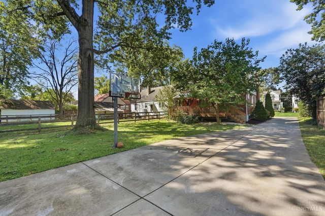 9520 West Avenue, Blue Ash, OH 45242