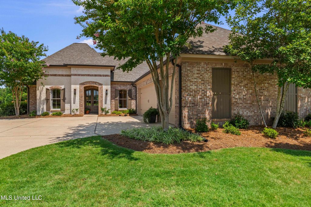 118 Burne Run, Madison, MS 39110