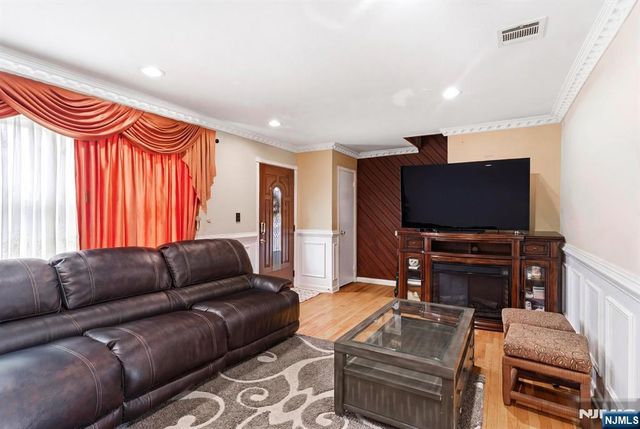 46 Lexington Avenue, Bloomfield, NJ 07003