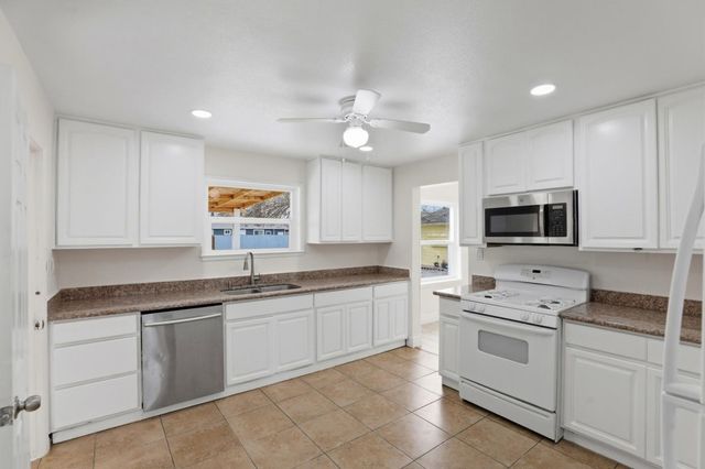 3712 42nd Avenue, Sacramento, CA 95824