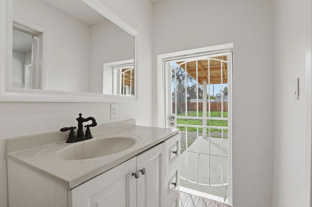 3712 42nd Avenue, Sacramento, CA 95824