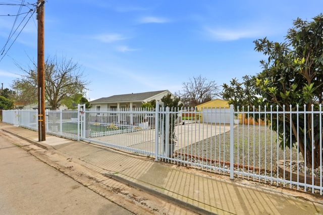 3712 42nd Avenue, Sacramento, CA 95824