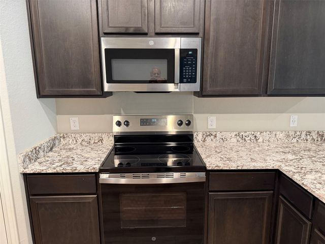 105 Declaration LN, Liberty Hill, TX 78642