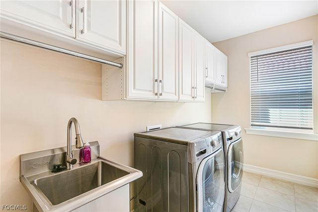 3028 Royal Gardens AVE, Fort Myers, FL 33916