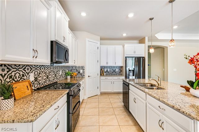 3028 Royal Gardens AVE, Fort Myers, FL 33916