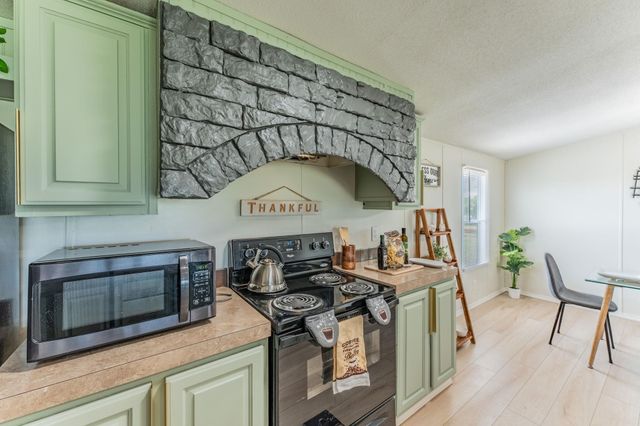 160 Indian TRL, Lockhart, TX 78644