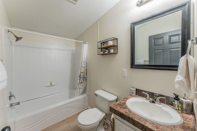 160 Indian TRL, Lockhart, TX 78644
